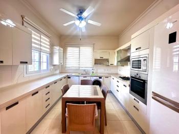 Kıbrıs Girne Karaoğlanoğlu Bölgesinde Kiralık 3+1 Havuzlu Villa