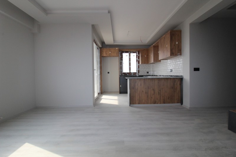 ASLAN'DAN DOĞA VE DENİZ MANZARALI GENİŞ METRAJLI SIFIR 2+1