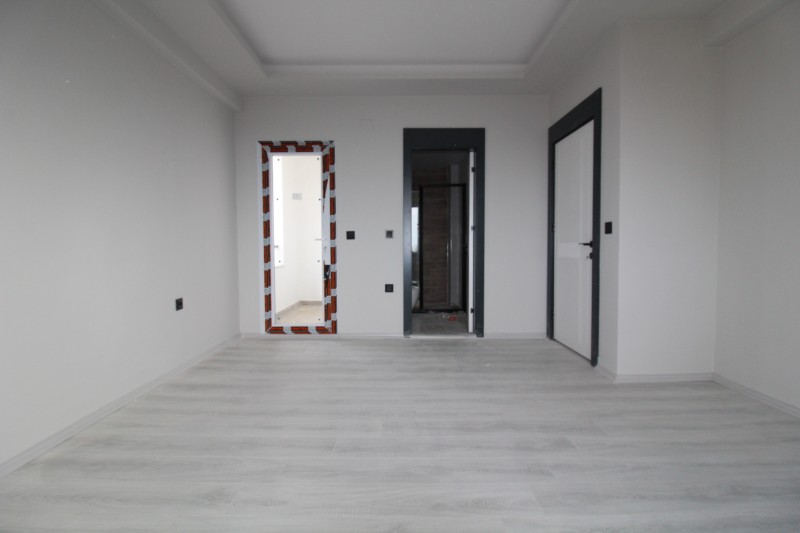 ASLAN'DAN DOĞA VE DENİZ MANZARALI GENİŞ METRAJLI SIFIR 2+1