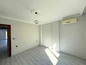 Didim Merkezde Ayrı Mutfaklı 2+1 Ara Kat Daire