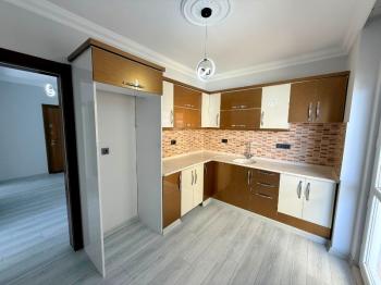 Didim Merkezde Ayrı Mutfaklı 2+1 Ara Kat Daire