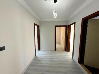 Didim Merkezde Ayrı Mutfaklı 2+1 Ara Kat Daire