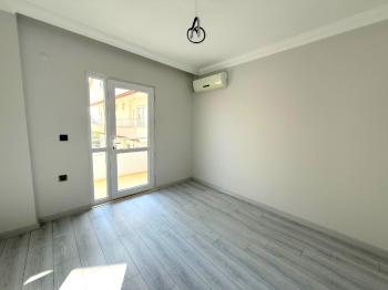 Didim Merkezde Ayrı Mutfaklı 2+1 Ara Kat Daire