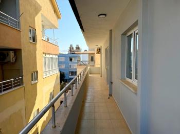 Didim Merkezde Ayrı Mutfaklı 2+1 Ara Kat Daire