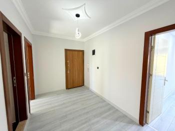 Didim Merkezde Ayrı Mutfaklı 2+1 Ara Kat Daire