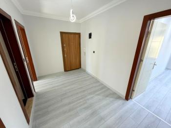 Didim Merkezde Ayrı Mutfaklı 2+1 Ara Kat Daire