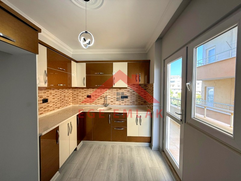 Didim Merkezde Ayrı Mutfaklı 2+1 Ara Kat Daire