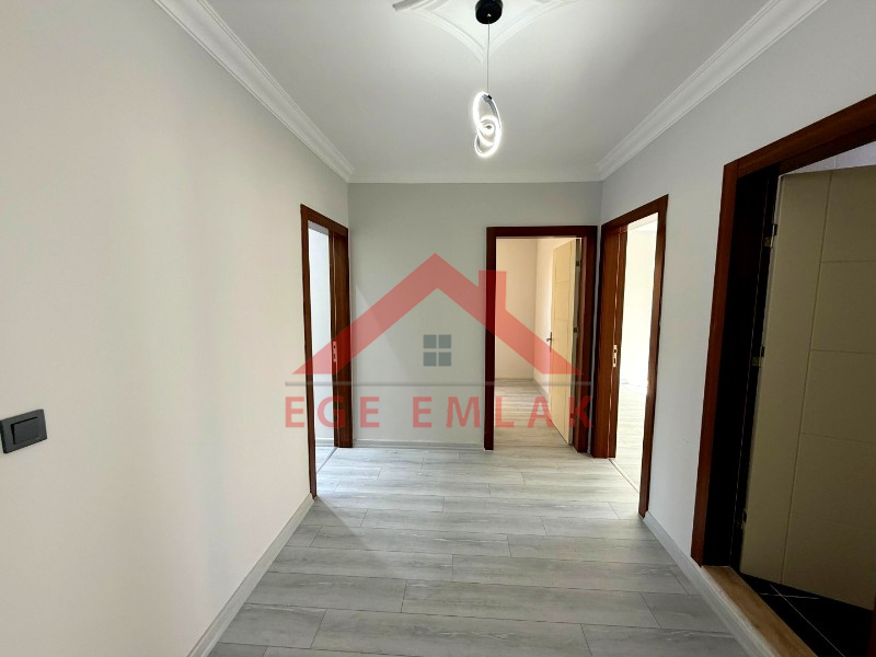 Didim Merkezde Ayrı Mutfaklı 2+1 Ara Kat Daire