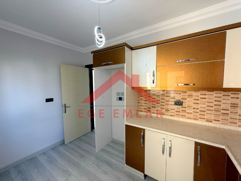 Didim Merkezde Ayrı Mutfaklı 2+1 Ara Kat Daire