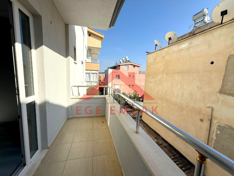 Didim Merkezde Ayrı Mutfaklı 2+1 Ara Kat Daire