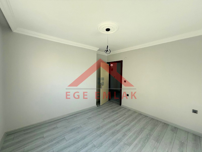 Didim Merkezde Ayrı Mutfaklı 2+1 Ara Kat Daire