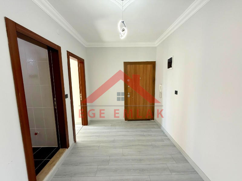 Didim Merkezde Ayrı Mutfaklı 2+1 Ara Kat Daire