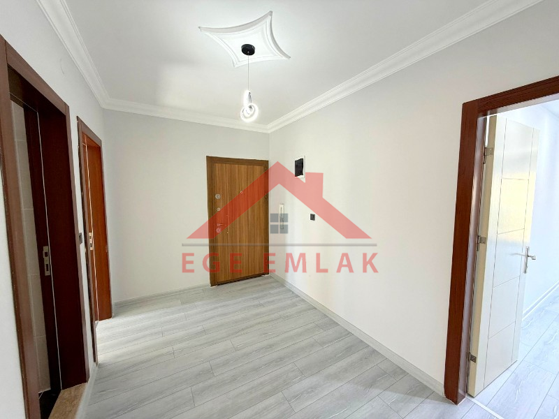 Didim Merkezde Ayrı Mutfaklı 2+1 Ara Kat Daire