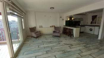 Bornova Süvari cad. satılık 2+1 geniş daire