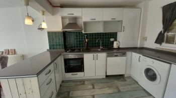 Bornova Süvari cad. satılık 2+1 geniş daire