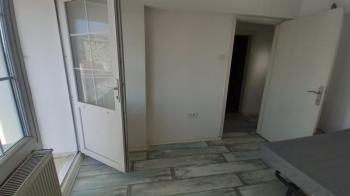 Bornova Süvari cad. satılık 2+1 geniş daire