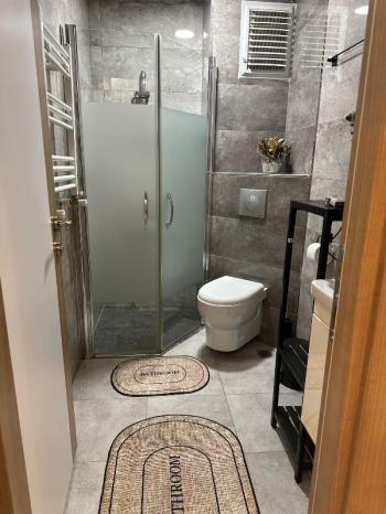 Bahçelievler metrobüs yürüme mesafesi ful eşyalı 1+1 fatura dahil 