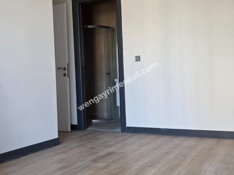 METROBÜSE YÜRÜME 2+1 REZİDANS DAİRE!