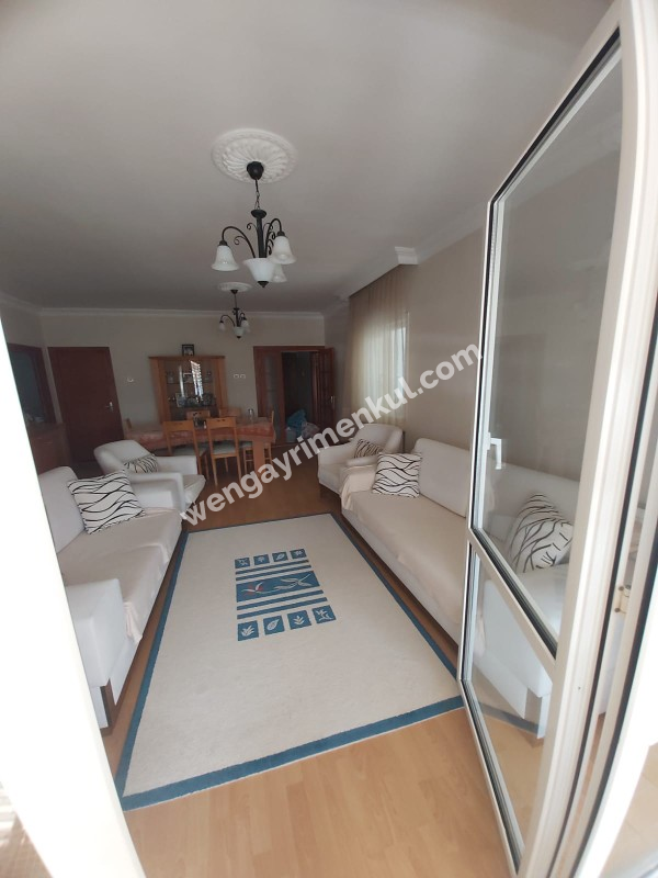 BOSTANCI KÖPRÜSÜ ÜZERİNDE METRONUN DİBİNDE