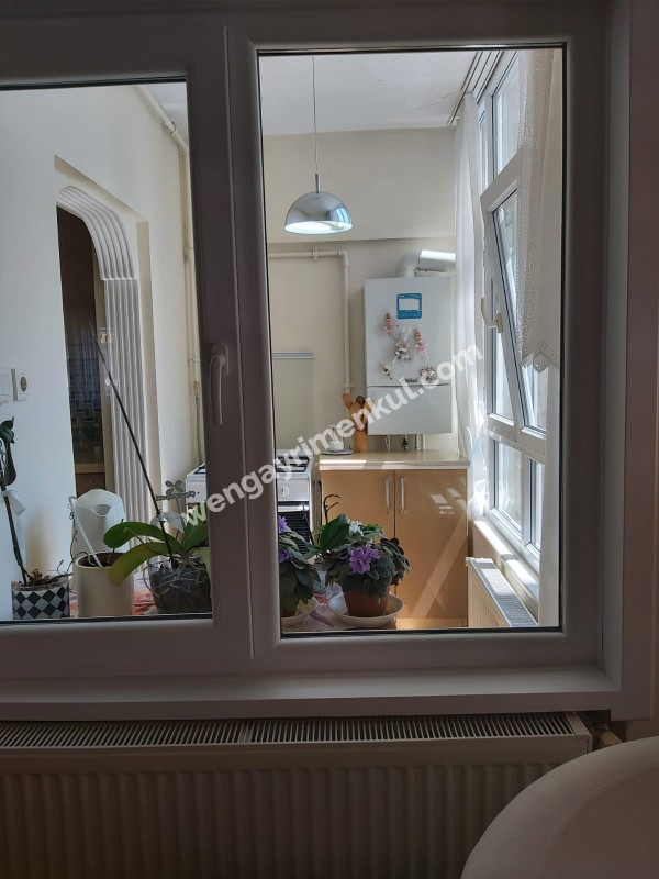 BOSTANCI KÖPRÜSÜ ÜZERİNDE METRONUN DİBİNDE