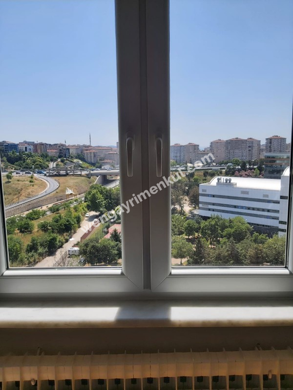 BOSTANCI KÖPRÜSÜ ÜZERİNDE METRONUN DİBİNDE