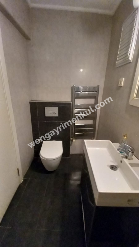 Bornova Süvari cad. satılık 2+1 geniş daire