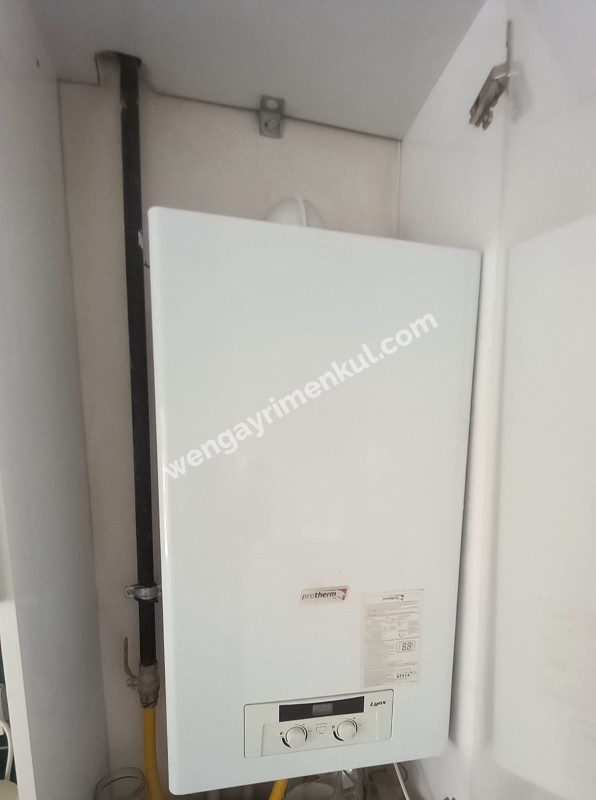 Bornova Süvari cad. satılık 2+1 geniş daire