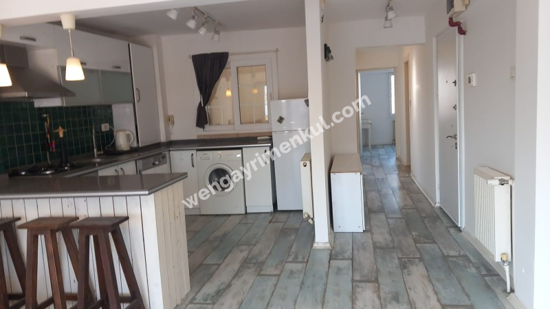 Bornova Süvari cad. satılık 2+1 geniş daire