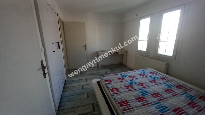 Bornova Süvari cad. satılık 2+1 geniş daire