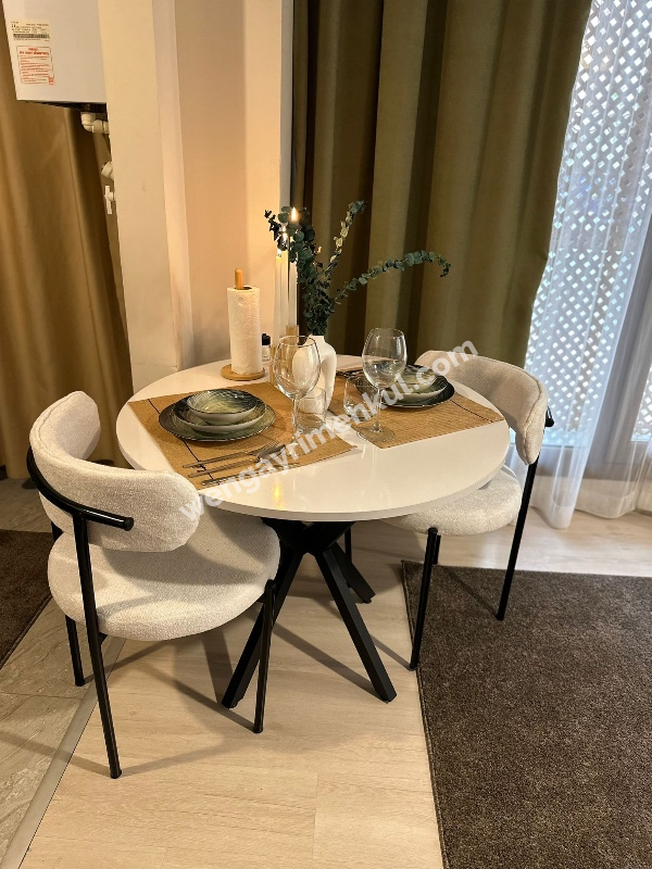 Bahçelievler metrobüs yürüme mesafesi ful eşyalı 1+1 fatura dahil 