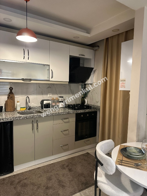 Bahçelievler metrobüs yürüme mesafesi ful eşyalı 1+1 fatura dahil 