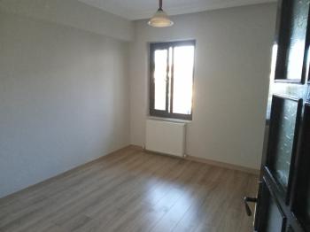 GÜVENAY - ÇORUM ULUKAVAK  FATİH CADDESİ ÜZERİ 3+1 KİRALIK DAİRE
