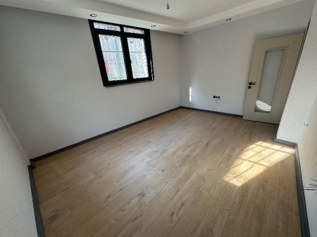 Alibeyköy Çarşı İçi 2+1 Güneş Gören Bahçe Katı Sıfır Satılık Daire