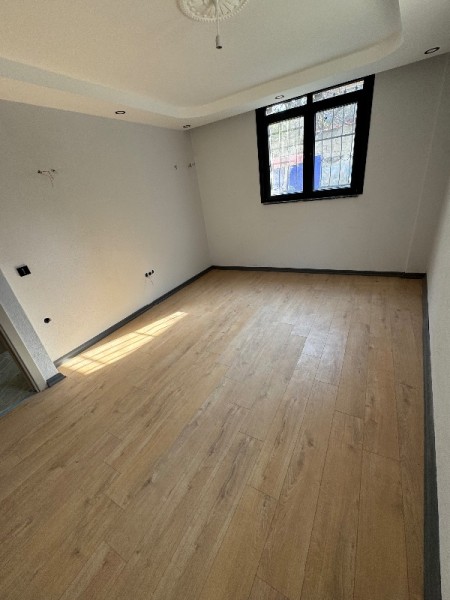 Alibeyköy Çarşı İçi 2+1 Güneş Gören Bahçe Katı Sıfır Satılık Daire