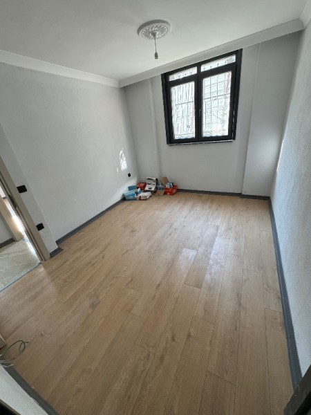 Alibeyköy Çarşı İçi 2+1 Güneş Gören Bahçe Katı Sıfır Satılık Daire