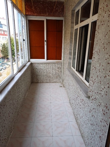 Yeşilpınar'da Metro'ya 5 Dk 90 m2 Balkonlu Kiralık Daire