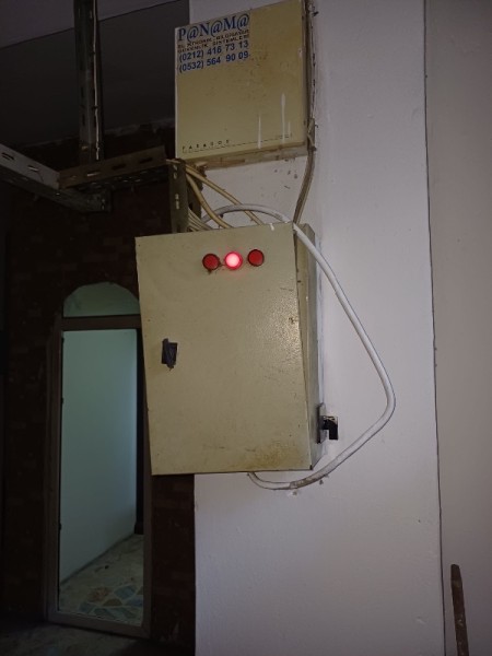 Yeşilpınar'da 100 m2 Tekstile Uygun Giriş Altı Kiralık Dükkan