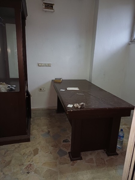 Yeşilpınar'da 100 m2 Tekstile Uygun Giriş Altı Kiralık Dükkan