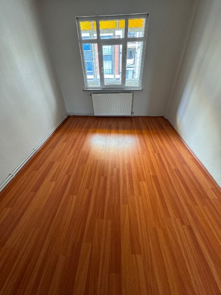 Yeşilpınar'da Metro'ya 5 Dk 90 m2 Balkonlu Kiralık Daire