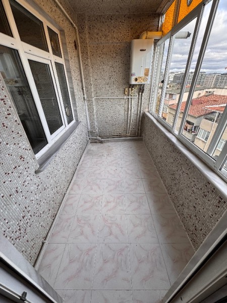 Yeşilpınar'da Metro'ya 5 Dk 90 m2 Balkonlu Kiralık Daire