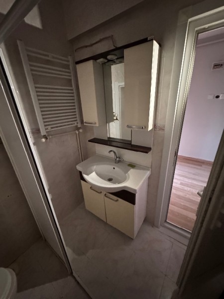 Yeşilpınar'da Metro'ya 5 Dk 90 m2 Balkonlu Kiralık Daire