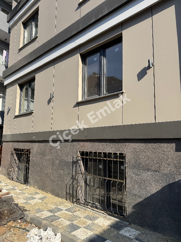 Alibeyköy Çarşı İçi 2+1 Güneş Gören Bahçe Katı Sıfır Satılık Daire