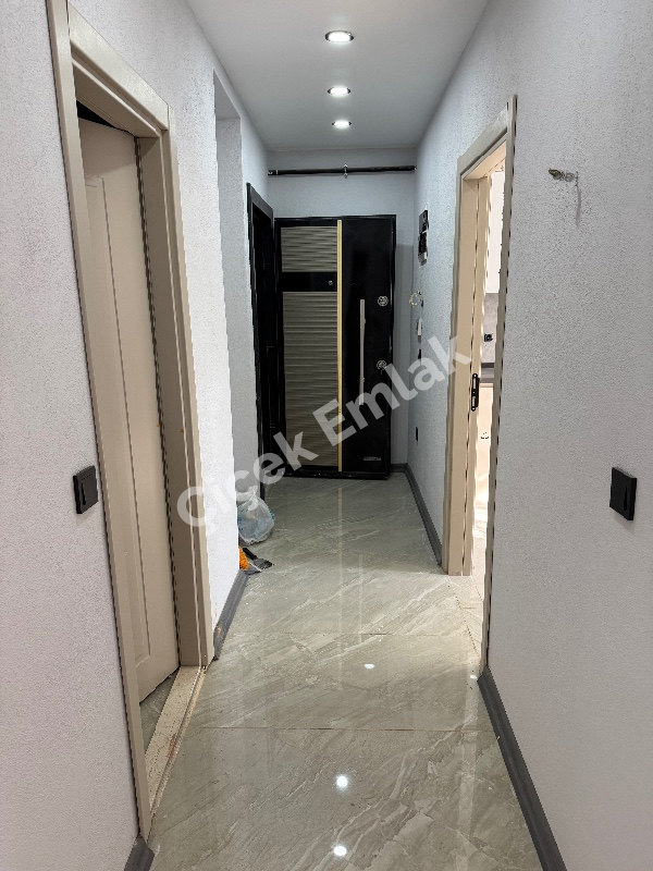 Alibeyköy Çarşı İçi 2+1 Güneş Gören Bahçe Katı Sıfır Satılık Daire