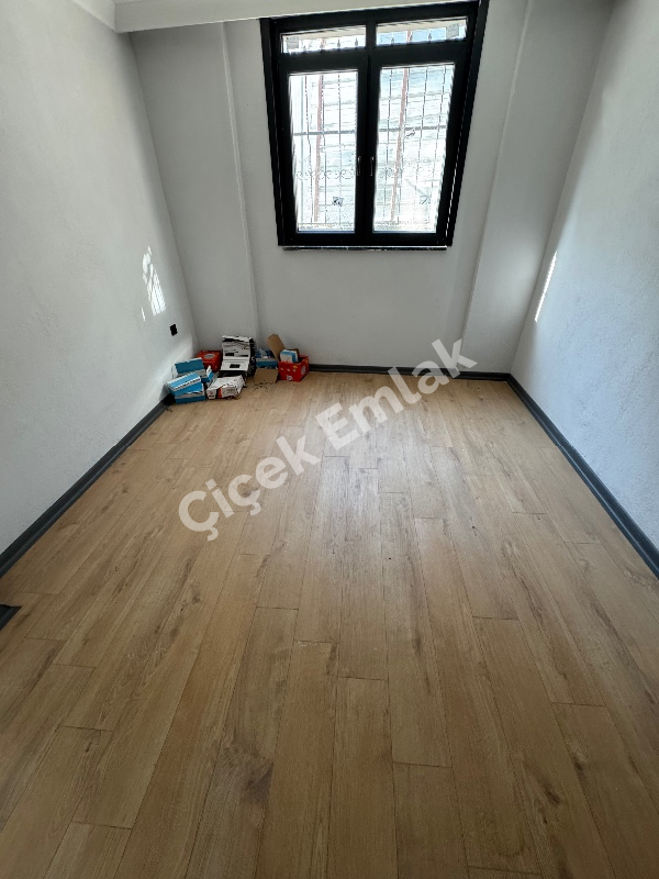 Alibeyköy Çarşı İçi 2+1 Güneş Gören Bahçe Katı Sıfır Satılık Daire