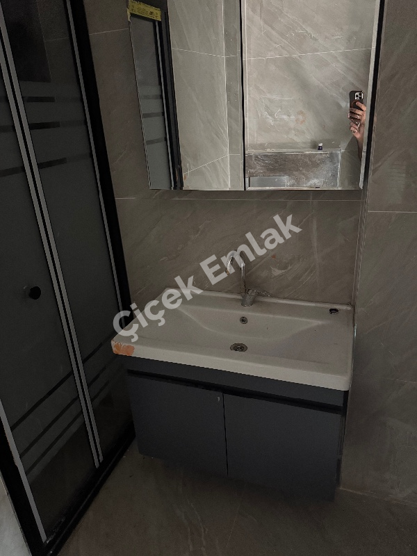 Alibeyköy Çarşı İçi 2+1 Güneş Gören Bahçe Katı Sıfır Satılık Daire