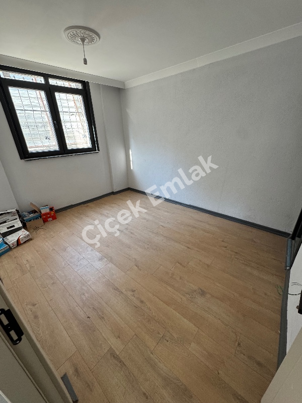 Alibeyköy Çarşı İçi 2+1 Güneş Gören Bahçe Katı Sıfır Satılık Daire