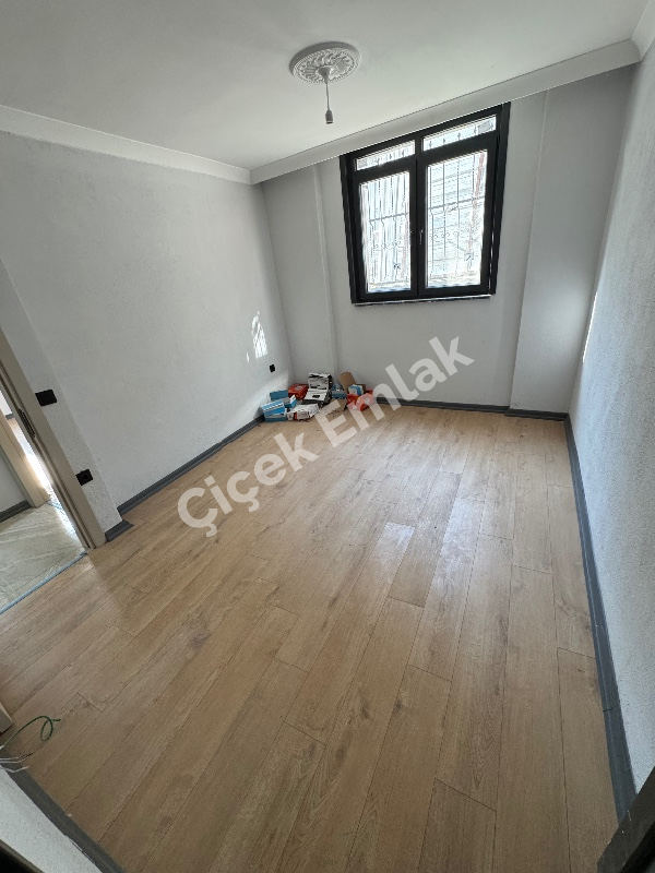 Alibeyköy Çarşı İçi 2+1 Güneş Gören Bahçe Katı Sıfır Satılık Daire