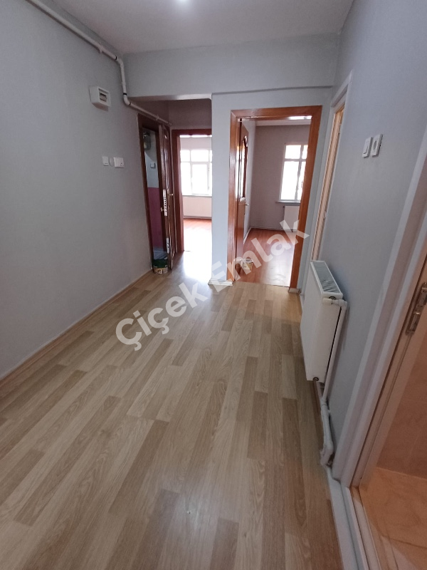 Yeşilpınar'da Metro'ya 5 Dk 90 m2 Balkonlu Kiralık Daire