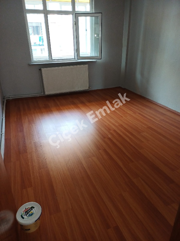 Yeşilpınar'da Metro'ya 5 Dk 90 m2 Balkonlu Kiralık Daire