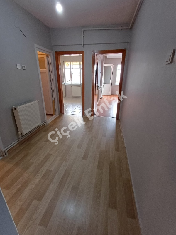 Yeşilpınar'da Metro'ya 5 Dk 90 m2 Balkonlu Kiralık Daire